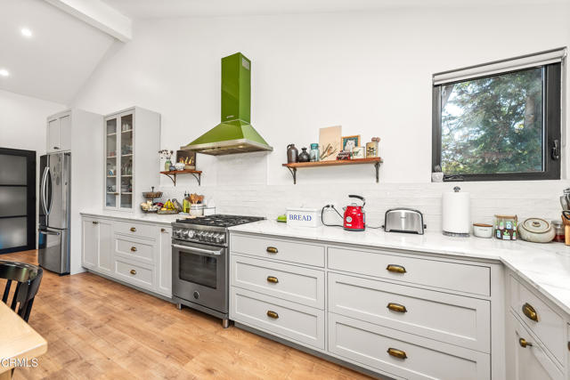 Detail Gallery Image 23 of 65 For 2474 Barbara Dr, –,  CA 93012 - 4 Beds | 3/1 Baths