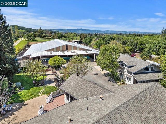 1101 North Gate Road, Walnut Creek CA: https://media.crmls.org/mediaz/ffcabf09-ffd5-413f-985b-34b3a1a11bcd.jpg