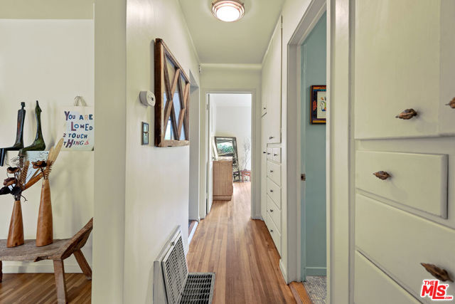 3761 Ashwood Avenue, Los Angeles CA: https://media.crmls.org/mediaz/ffcad332-397b-44ab-9173-602373aebbbd.jpg