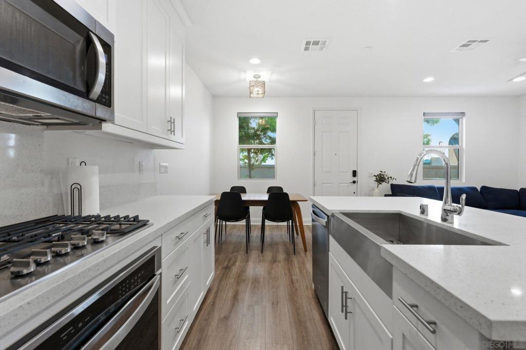 2464 Solara Lane - photo 7