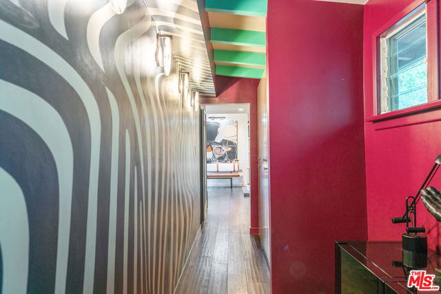 8581 Appian Way, Los Angeles CA: https://media.crmls.org/mediaz/ffcb5e27-1875-4532-888b-1a1986bd78be.jpg
