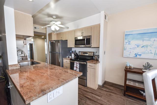 1770 Avenida Del Mundo, Coronado CA: https://media.crmls.org/mediaz/ffcb7f1b-a35b-45e6-86d5-e994369a1f7b.jpg