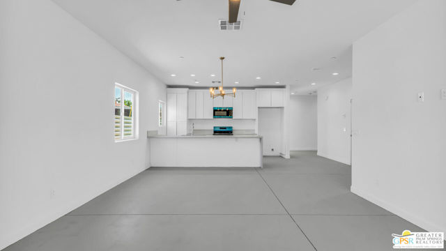 13704 Sarita Drive, Desert Hot Springs CA: https://media.crmls.org/mediaz/ffcc0d99-7c91-4ba9-b5f7-b1e21121fd8d.jpg