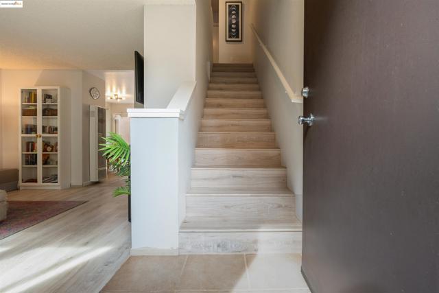 3055 TREAT BLVD, Concord CA: https://media.crmls.org/mediaz/ffcc2b98-6176-4452-969c-1f4cb7dae4d2.jpg