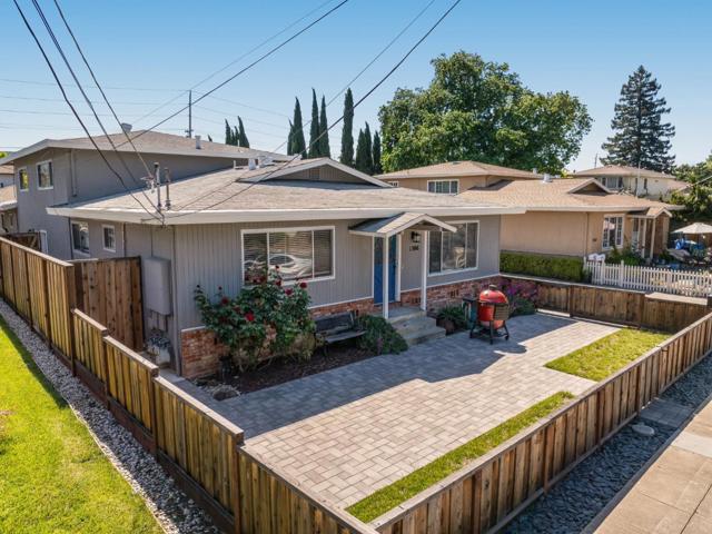 15061508 Kentfield Avenue, Redwood City CA: https://media.crmls.org/mediaz/ffcc3e40-f3d4-44f6-822b-bc3693eb1c4d.jpg