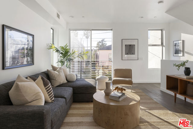 1767 N New Hampshire Avenue, Los Angeles CA: https://media.crmls.org/mediaz/ffcc8ec8-0d78-41fd-8b6d-ee4f7049ba0c.jpg