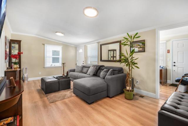 2659 Garfield Street, San Mateo CA: https://media.crmls.org/mediaz/ffccf5f3-663d-46b7-a78f-348b447a6c92.jpg