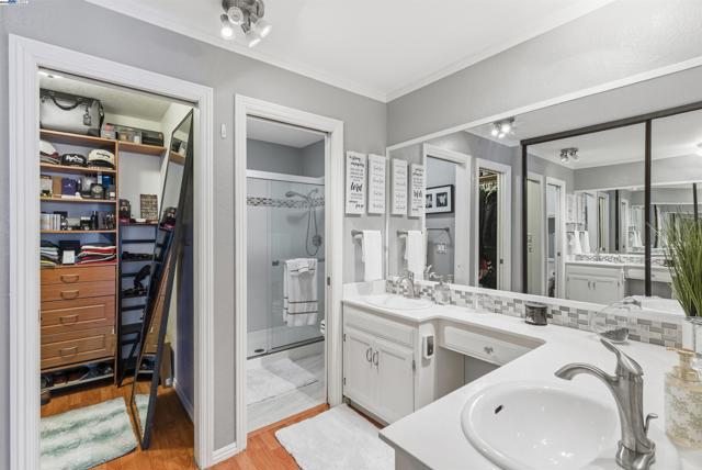 26953 Hayward Blvd, Hayward CA: https://media.crmls.org/mediaz/ffcd8067-2a3f-4ce1-804b-e698129e518f.jpg