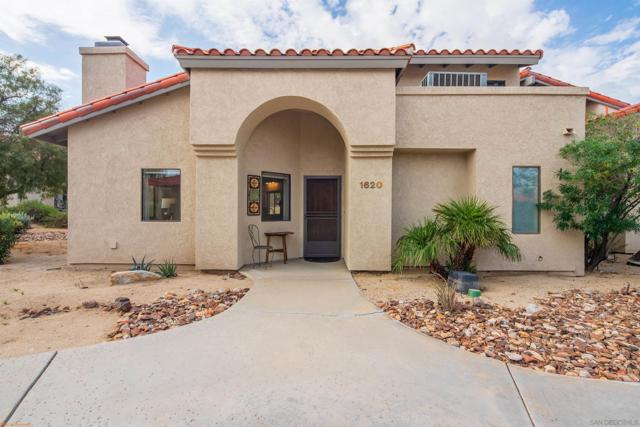 1620 Las Casitas Dr, Borrego Springs CA: https://media.crmls.org/mediaz/ffcdbe01-788f-40b9-afb1-72499b2cfb35.jpg
