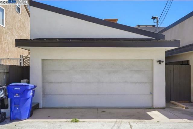 1122 Oliver Ave, San Diego CA: https://media.crmls.org/mediaz/ffce0a38-7e5e-4e75-b10a-01c76e47dc39.jpg