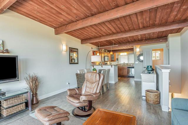 156 Mar Vista Drive, Monterey CA: https://media.crmls.org/mediaz/ffcec8c6-3524-42b1-acf9-a9330943e708.jpg