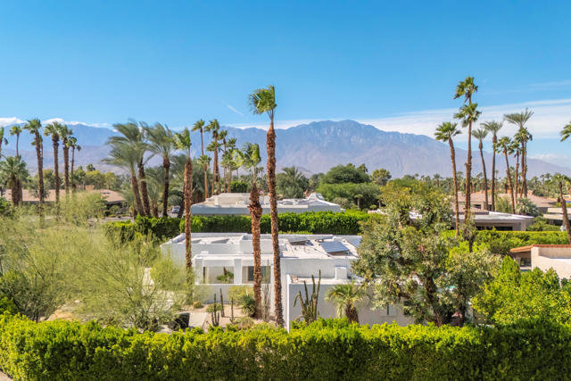 70880 Sunny Lane, Rancho Mirage CA: https://media.crmls.org/mediaz/ffcee983-9ab0-417e-b2c9-0da399d04557.jpg