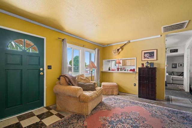 9530 Galston Drive, Santee CA: https://media.crmls.org/mediaz/ffcf0b85-ed9f-4e52-864e-07f26bb0221a.jpg