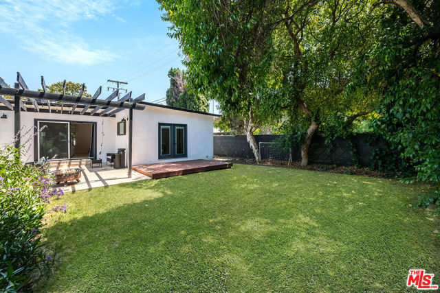 11415 Mcdonald Street, Culver City CA: https://media.crmls.org/mediaz/ffcf5150-4eea-455b-8736-62a378d95263.jpg