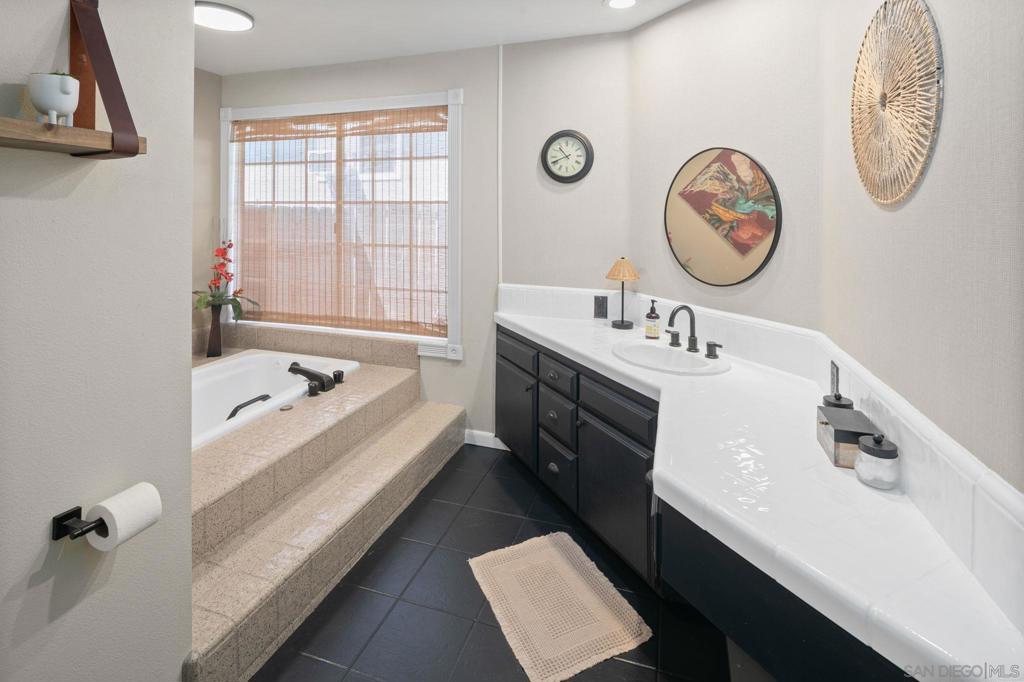 952 5th Ave - photo 20