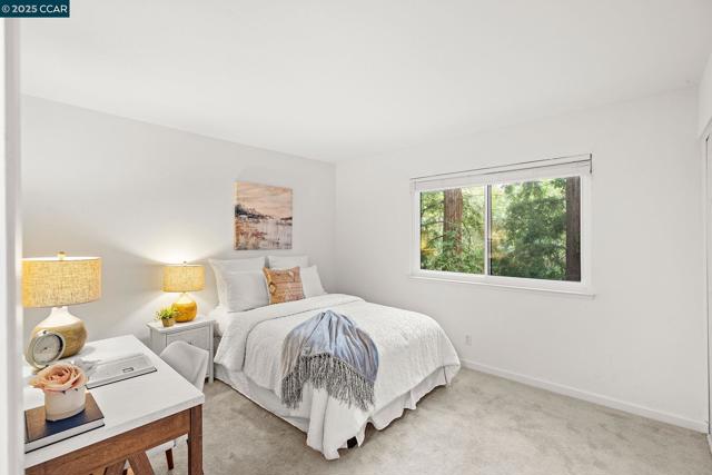 879 Camelback Pl, Pleasant Hill CA: https://media.crmls.org/mediaz/ffcfa8a7-4d35-46be-a33d-ede2134285ea.jpg