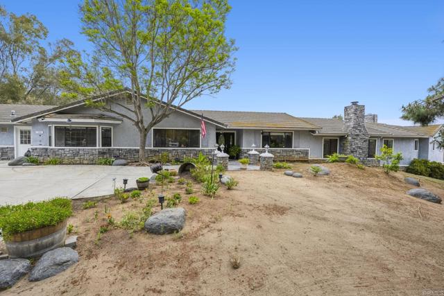 3048 Jason Road, Fallbrook CA: https://media.crmls.org/mediaz/ffcfff26-32ac-4c02-bf57-8445b8d5286c.jpg