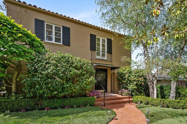 526 W Poplar Avenue, San Mateo CA: https://media.crmls.org/mediaz/ffd07c9c-553b-4f7d-bfd1-80fb5435325d.jpg