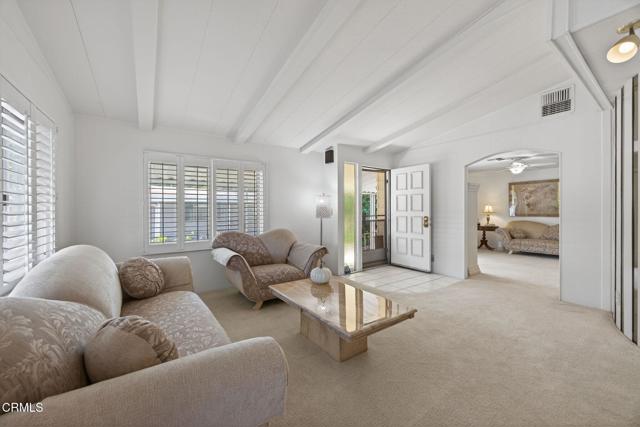 Detail Gallery Image 11 of 34 For 8 Calle Fronte #204,  Camarillo,  CA 93012 - 2 Beds | 2 Baths