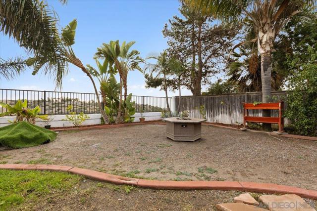 1528 Hendrix Pl, Chula Vista CA: https://media.crmls.org/mediaz/ffd243d9-07b1-4d36-8f7f-af962a1576ce.jpg