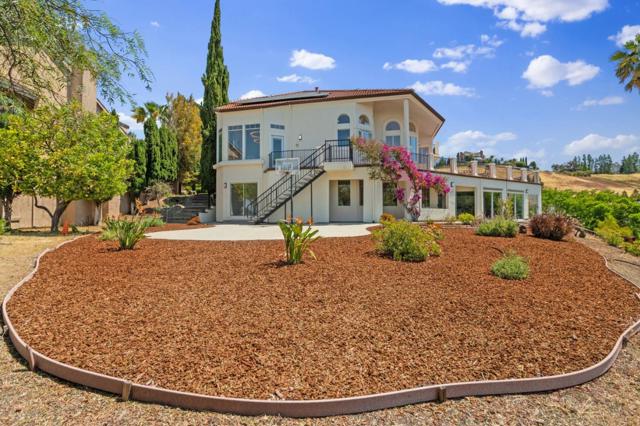 1822 Saint Andrews Court, Milpitas CA: https://media.crmls.org/mediaz/ffd251c7-62db-429e-b1d1-ea74022e96c3.jpg