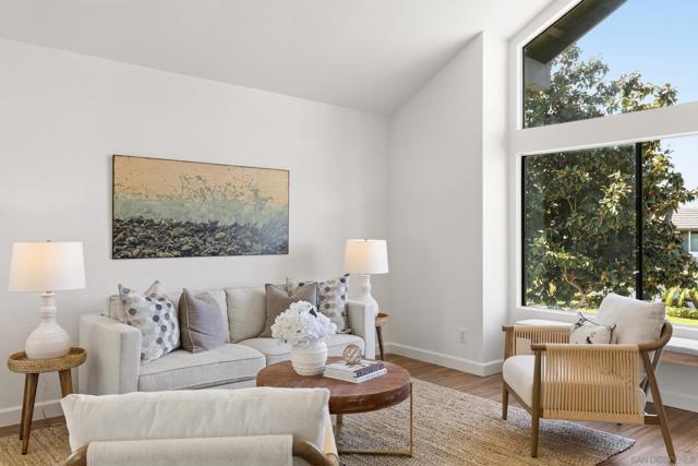 Image 3 of 37 For 863 Violet Ct