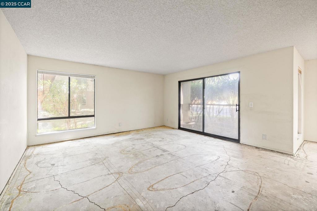 430 N Civic Dr #103