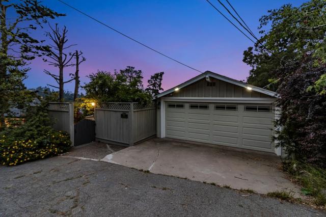 6827 Ridgewood Drive, Oakland CA: https://media.crmls.org/mediaz/ffd38703-24f8-468f-a57f-249b3cc8b4ed.jpg