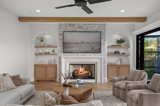 Detail Gallery Image 3 of 21 For 634 Shasta Drive, Encinitas,  CA 92024 - 5 Beds | 4/1 Baths