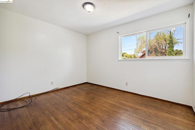 Image 11 of 16 For 1612 Parker St