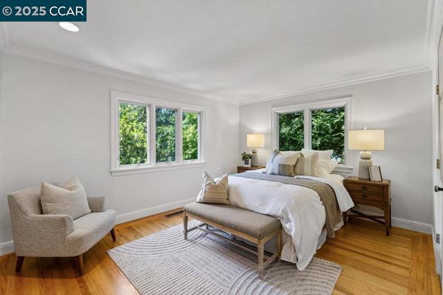 5 Kayser Ct, Walnut Creek CA: https://media.crmls.org/mediaz/ffd42bae-0d25-4cf4-b0ee-dde1551ee034.jpg