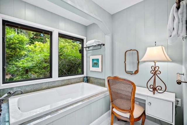 25550 Rio Vista Drive, Carmel CA: https://media.crmls.org/mediaz/ffd4ccda-a224-42b2-b311-03374adf812c.jpg