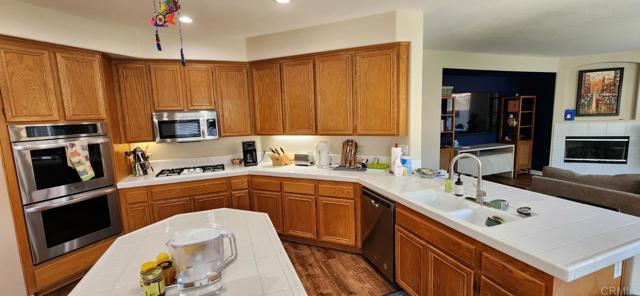 Detail Gallery Image 12 of 53 For 6848 Moorhen Pl, Carlsbad,  CA 92011 - 5 Beds | 4/1 Baths