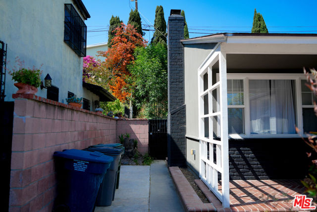 1819 W 129th Street, Gardena CA: https://media.crmls.org/mediaz/ffd5587f-408c-4b83-bdbb-9740befadeb1.jpg