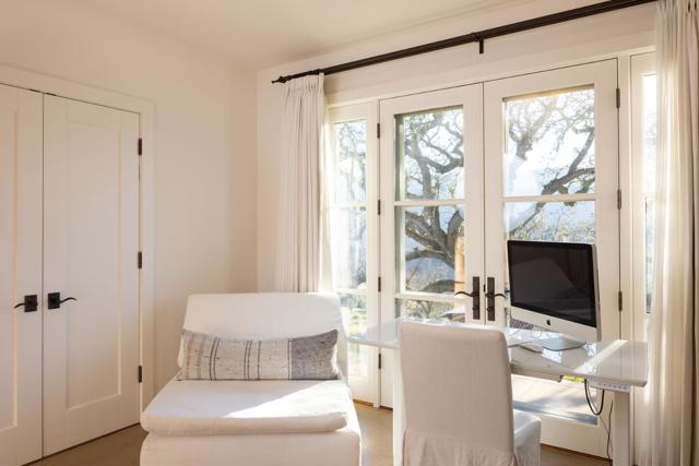 Image 18 of 21 For 2 Touche