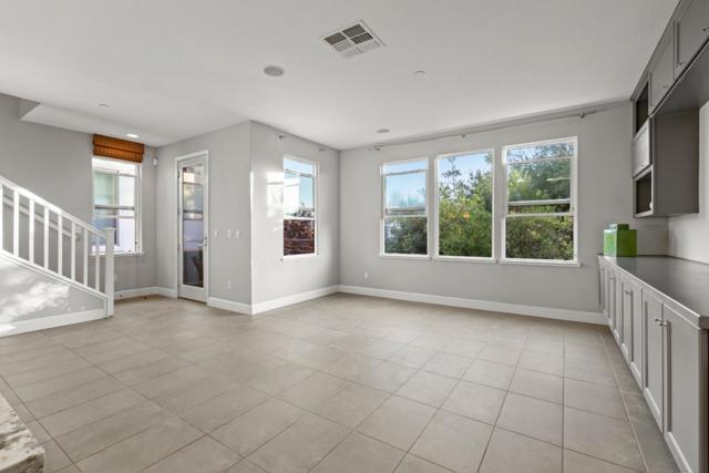 2006 Jubilee Drive, Hayward CA: https://media.crmls.org/mediaz/ffd650d8-ff0c-4560-b03f-99a6c90a2416.jpg