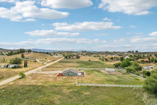 Image 30 of 61 For 41879 Indian Hill Trail