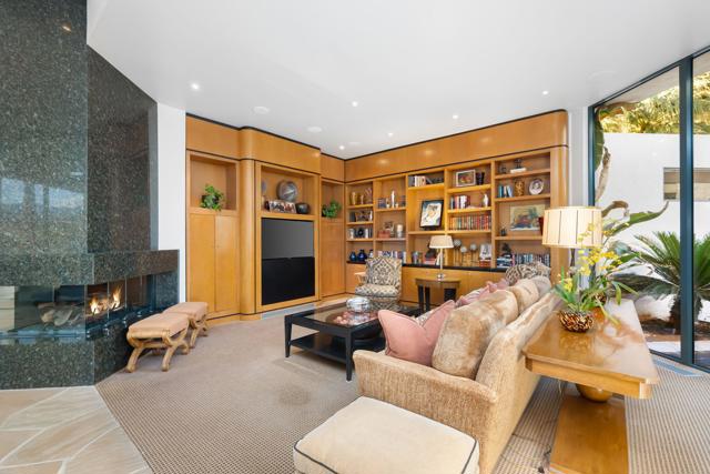 79235 Tom Fazio N Lane, La Quinta CA: https://media.crmls.org/mediaz/ffd7e160-68a7-43fa-b131-adbc6a15d9a5.jpg
