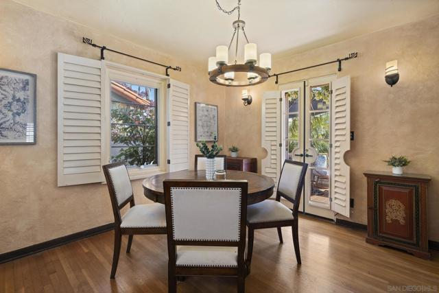 1434 5th Street, Coronado CA: https://media.crmls.org/mediaz/ffd8ea19-4eb4-4e0c-970d-a77db42fdead.jpg