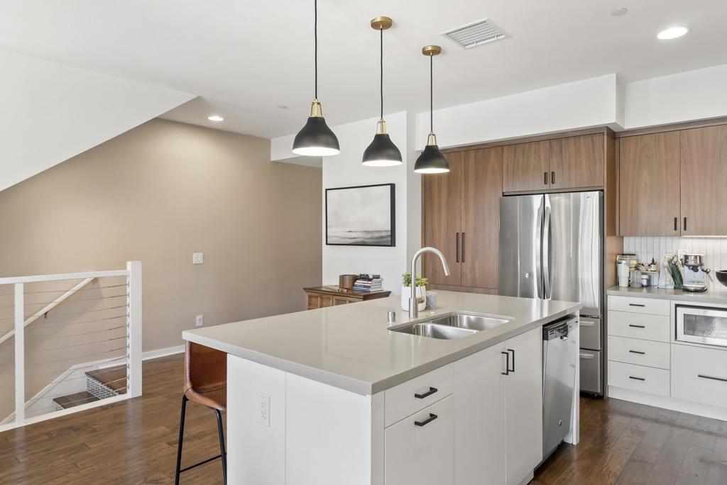 2537 State St. - photo 10