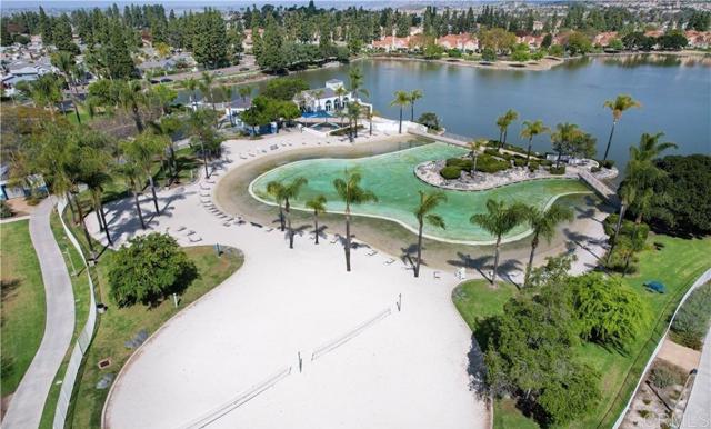 742 Eastshore, Chula Vista CA: https://media.crmls.org/mediaz/ffd9c1ee-846c-4a38-8b88-977d9e6ad4cf.jpg