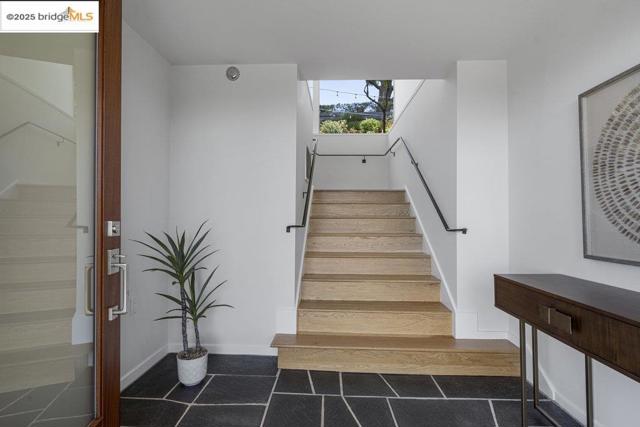 8715 Don Carol Drive, El Cerrito CA: https://media.crmls.org/mediaz/ffda138c-6419-4dd0-bb81-2b8080561482.jpg
