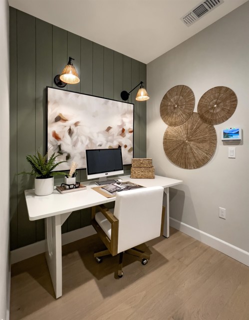 Image 2 of 17 For 139 Compass Drive  2002