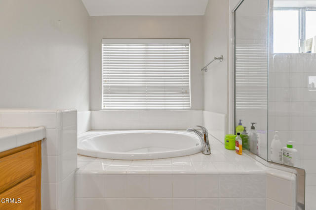 4942 Dunes Circle-026-024-Bathroom-MLS_S