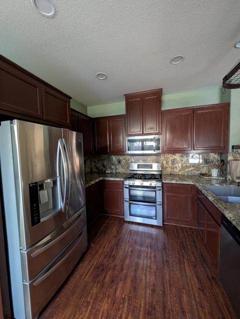 4972 Madamin Way, Sacramento CA: https://media.crmls.org/mediaz/ffdc570f-f7d8-4132-8d18-75e972a4bbb8.jpg