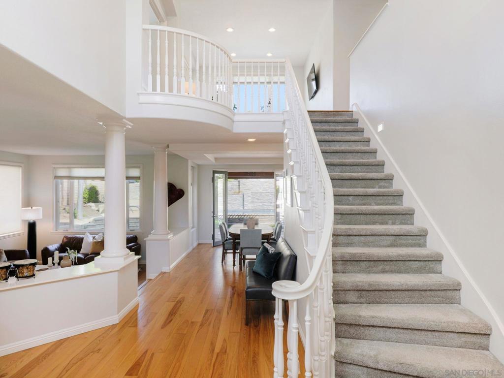 MLS #250033578SD img 5