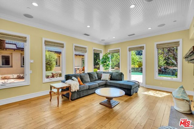 29734 Mulholland Highway, Agoura Hills CA: https://media.crmls.org/mediaz/ffdd0b9e-f7fa-45fb-a5a1-63b7110b004a.jpg