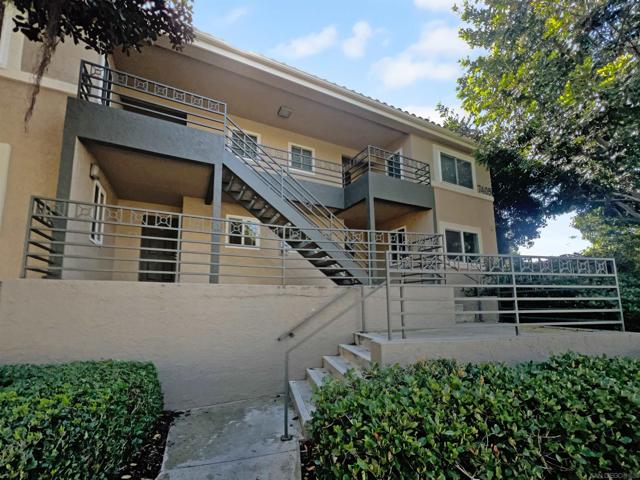 7405 Charmant Dr, San Diego, California 92122, 2 Bedrooms Bedrooms, ,2 BathroomsBathrooms,Condominium,For Sale,Charmant Dr,250019146SD