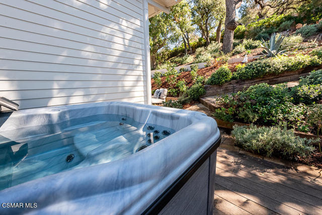 2443 Stafford Road, Westlake Village CA: https://media.crmls.org/mediaz/ffde89ec-d118-43f1-af64-0a63d8732a1a.jpg