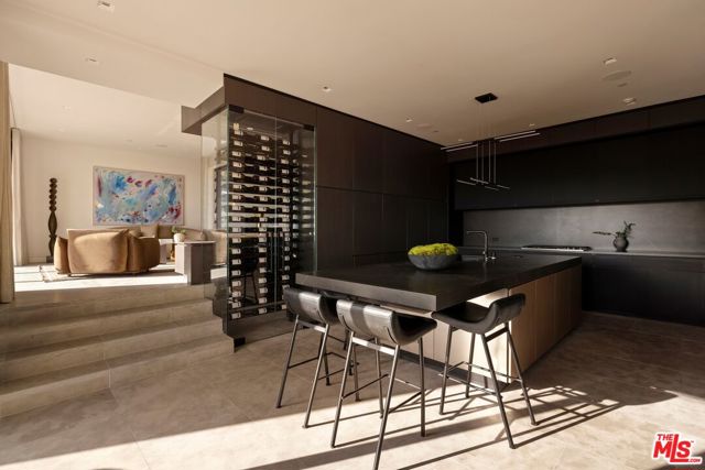 Image 23 of 50 For 1690 Doheny Drive